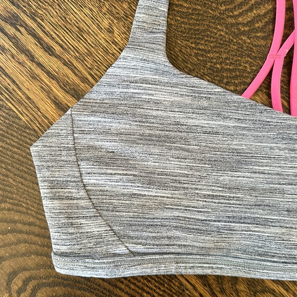 Lululemon Free To Be Zen Bra Size 8 - Picture 2 of 9